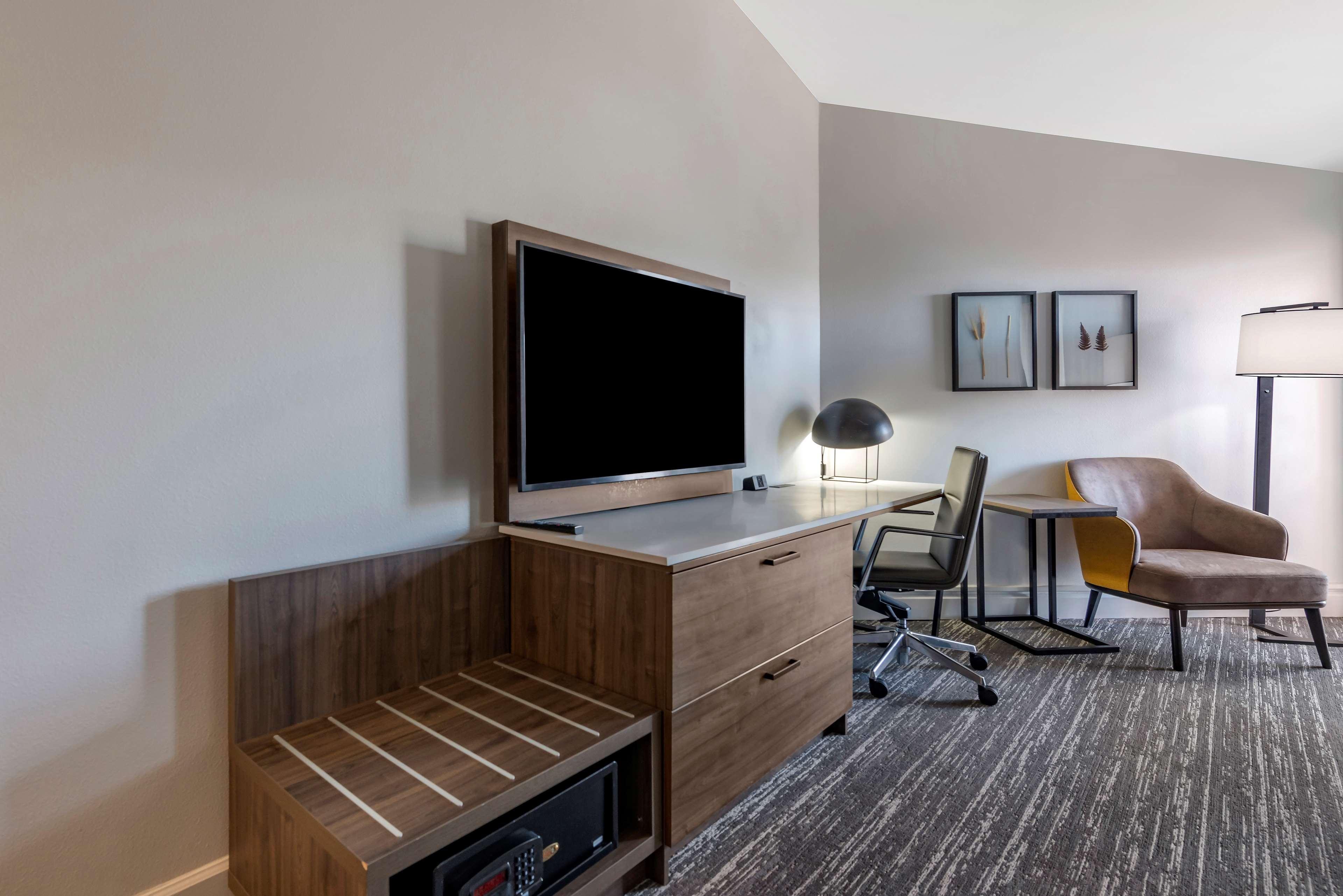 Best Western Premier Denver East Exterior foto