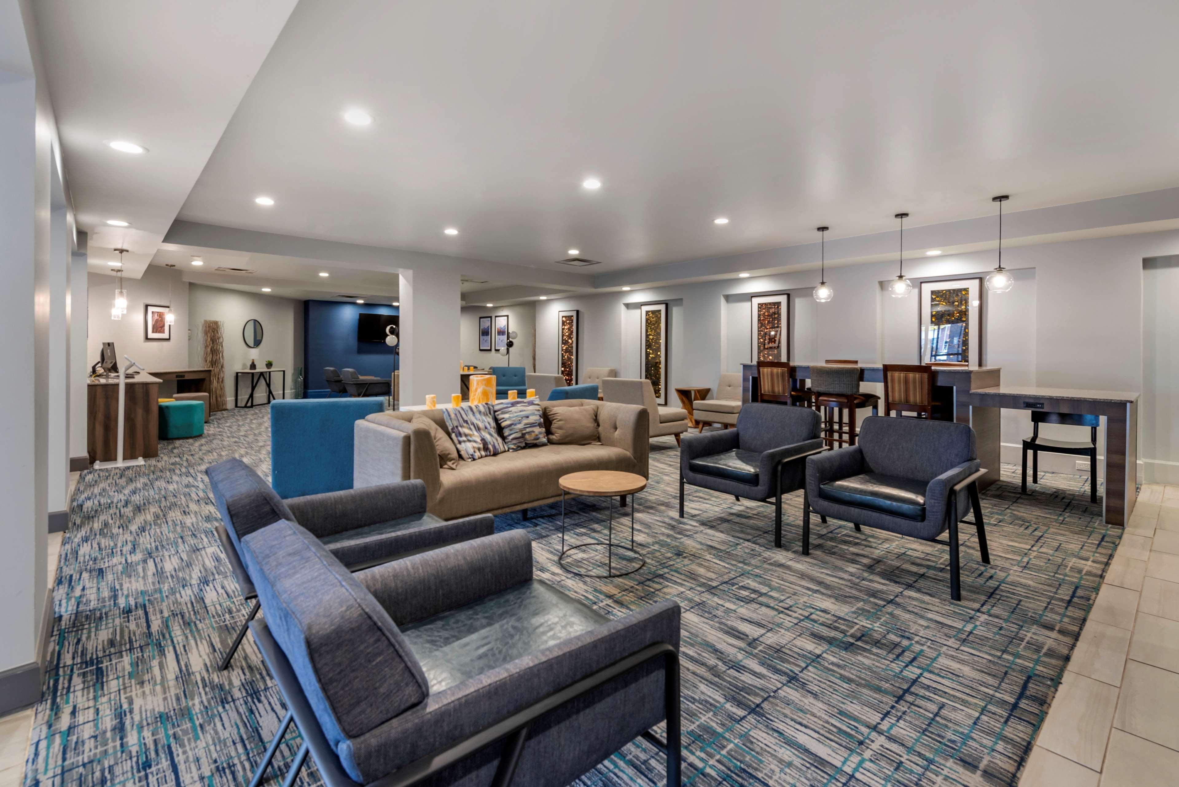 Best Western Premier Denver East Exterior foto