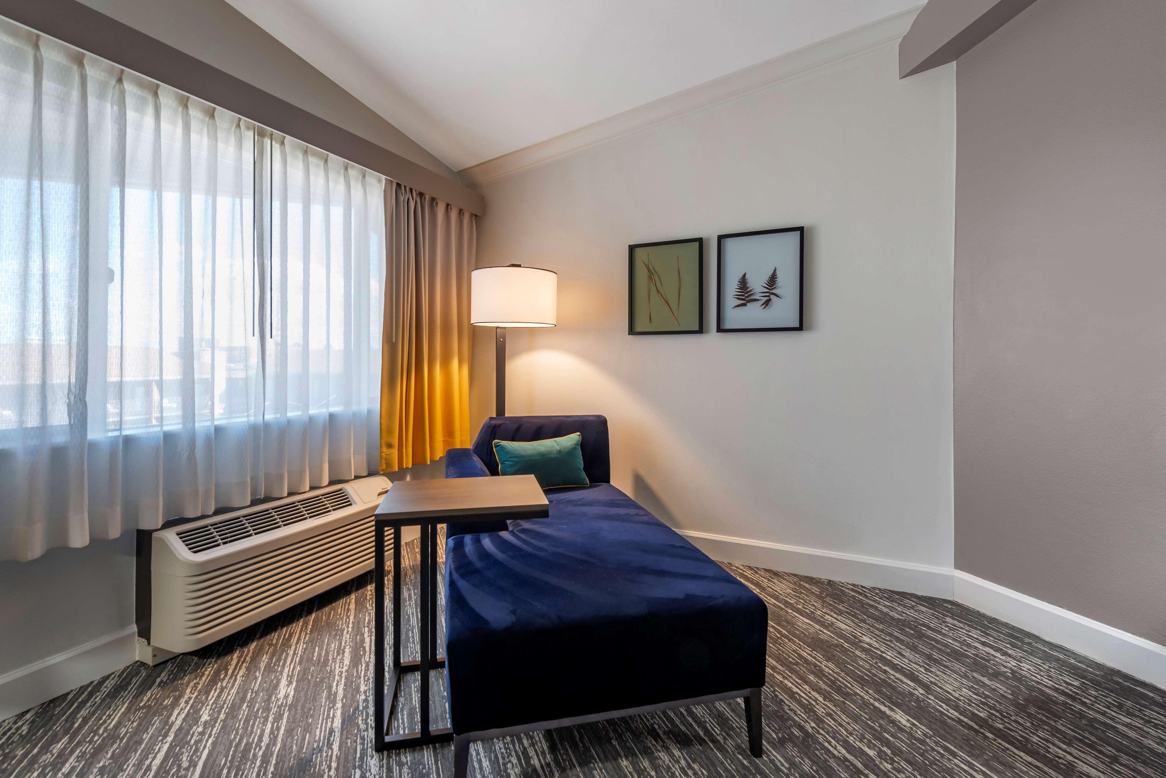 Best Western Premier Denver East Exterior foto